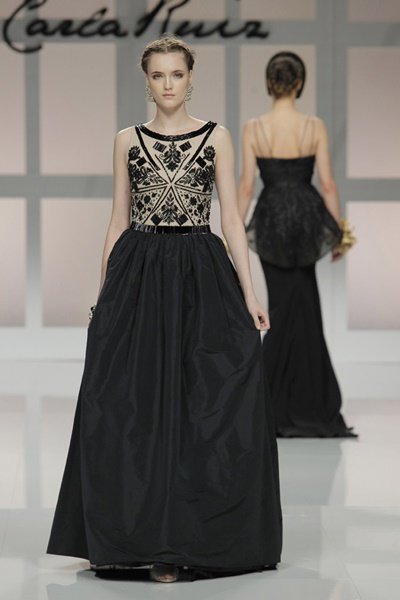 vestidos de novia negros 2017, ¿te atreves con tu lado “dark
