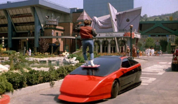 Regreso al Futuro inventos: coche volador