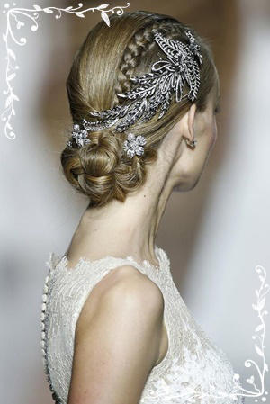 Los 10 peinados de novia más chic del 2016: recogido bajo con trenzas
