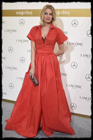 Amaia Salamanca su estilo en 5 looks: Carolina Herrera