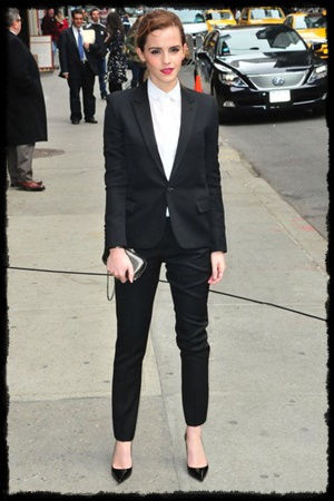 El estilo de Emma Watson en 10 looks: Saint Laurent traje