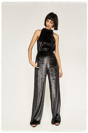 10 Looks de terciopelo para Navidad 2016: jumpsuit brillos