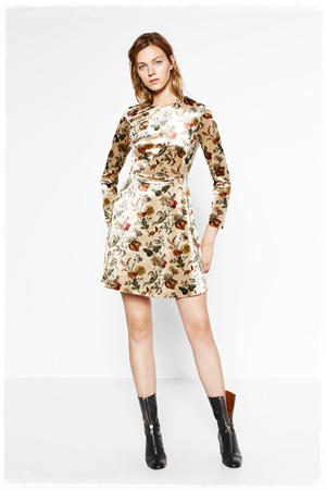 10 Looks de terciopelo para Navidad 2016: vestido de flores