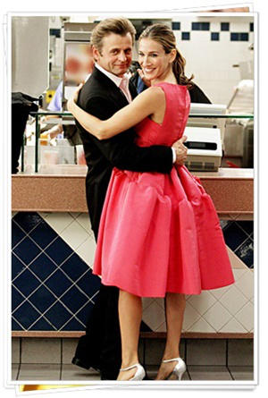 Los 10 mejores looks de Carrie Bradshaw: Oscar de la Renta