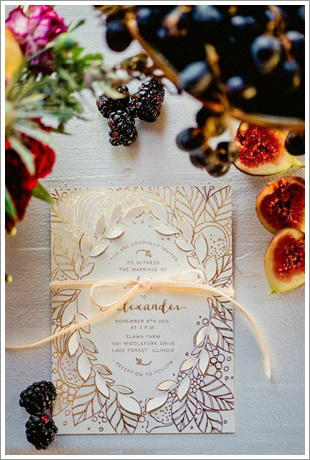 Invitaciones de boda tendencias de 2017: toques dorados