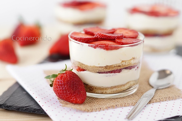 Tiramisú de fresa