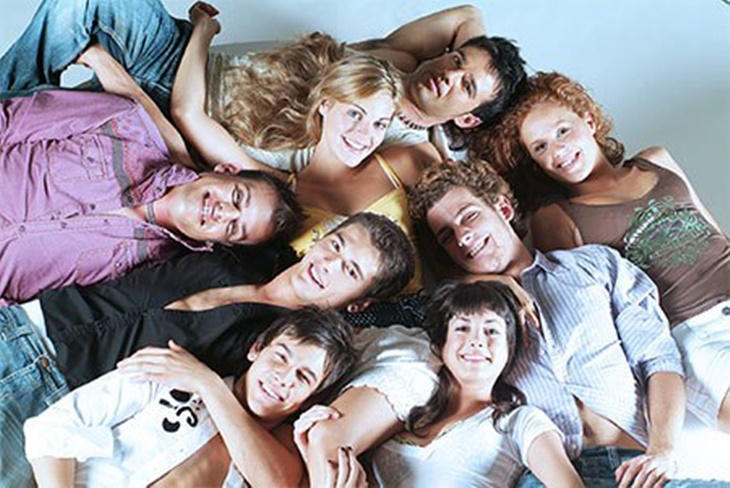 Actores que empezaron en series de adolescentes: SMS