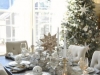 Decoración de Navidad plateada: mesa y árbol