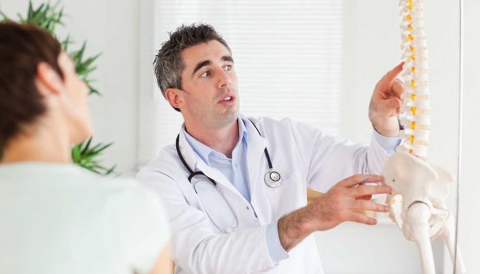 Osteoporosis: Síntomas, tratamiento y causas