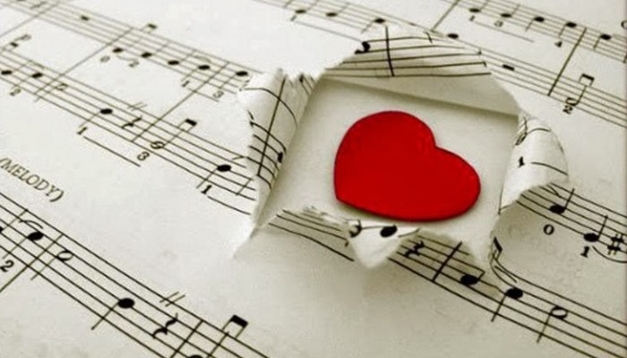 Canciones de amor para dedicar a un hombre: top 10