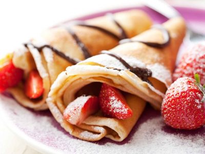 Crepes de chocolate con fresas: Receta fácil y dulce