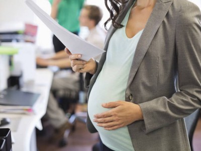 Cuándo decir que estás embarazada en el trabajo: Consejos