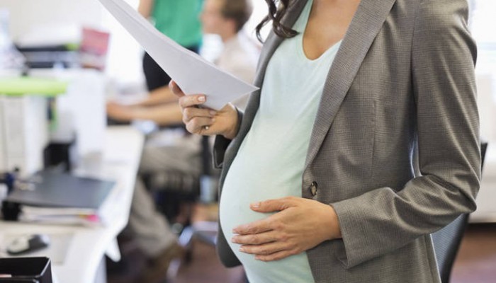 Cuándo decir que estás embarazada en el trabajo: Consejos