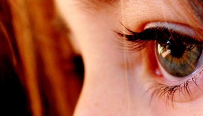 Ojos irritados y rojos: Causas y remedios caseros eficaces