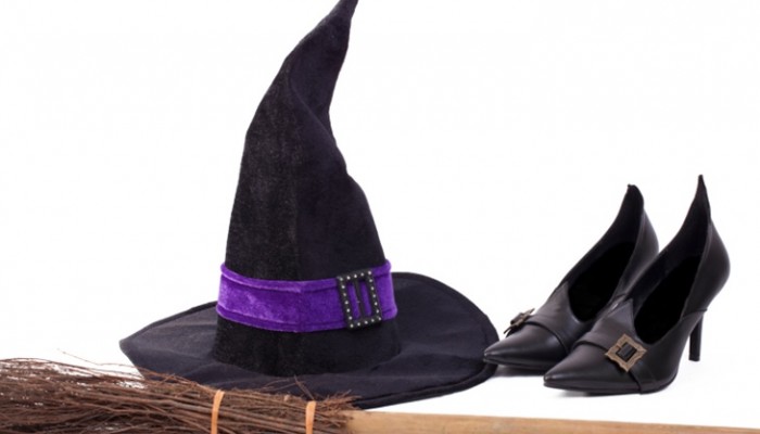 Sombrero de bruja con cartulina para Halloween