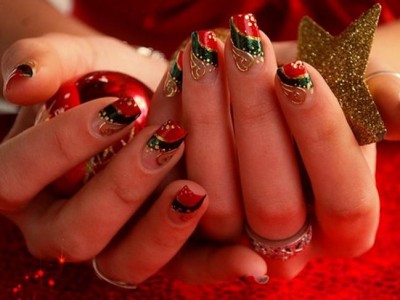 Uñas Navidad decoradas: Diseños únicos y sorprendentes