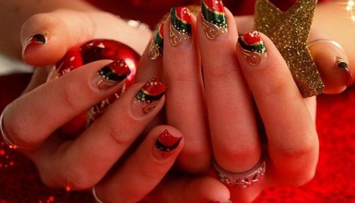 Uñas Navidad decoradas: Diseños únicos y sorprendentes