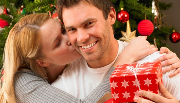 Regalos románticos para parejas en Navidad: Sorprende a tu chico