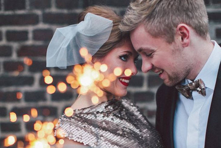 Cómo combinar mi vestido con el traje de mi pareja en una boda: Consejos - Mujeralia Cómo combinar mi vestido con el traje de mi pareja en una boda: Consejos - Mujeralia
