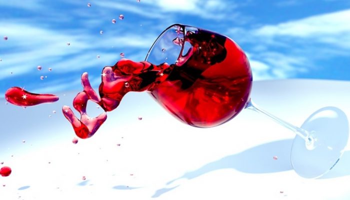 Cómo quitar manchas de vino de la ropa: Trucos infalibles