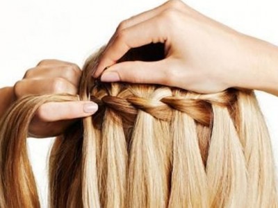 Cómo hacer una trenza en cascada paso a paso con mucho glamour