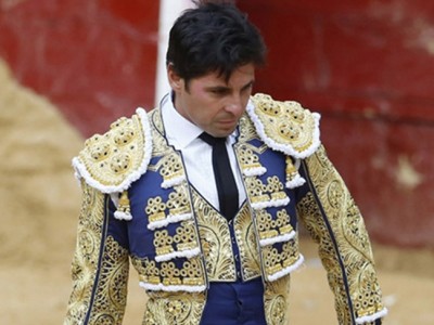 Francisco Rivera sufre una cornada grave y continúa en la UVI