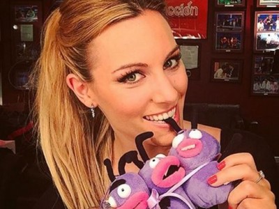 Edurne presenta su libro y derrocha simpatía en 'El Hormiguero'