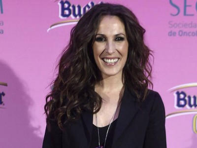 Malú look total black en la presentación de 'Carretera y Manta'