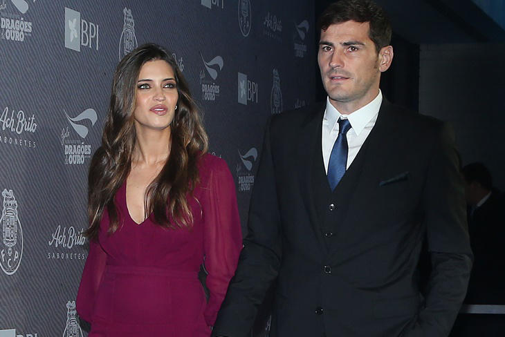 Sara Carbonero embarazada acude a una gala en Oporto con Casillas