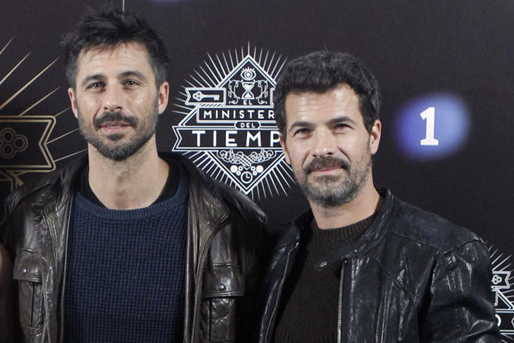 Hugo Silva y Rodolfo Sancho dos guapos en 'El Ministerio del Tiempo'