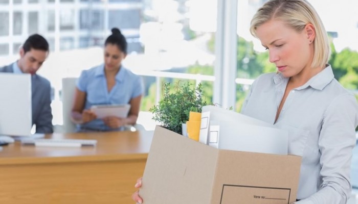Cómo afrontar un despido laboral: Claves para salir airosa
