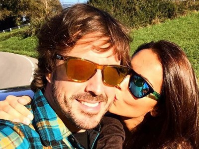 Fernando Alonso y Lara Álvarez, ¿boda en verano?