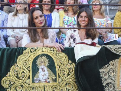 Eva González y Lourdes Montes acompañan a los hermanos Rivera en Granada
