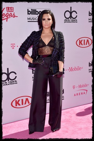 Billboard Music Awards 2016, las 5 peor vestidas: Demi Lovato de Chanel