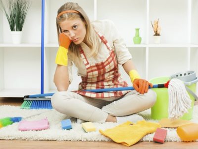 5 claves para limpiar la casa cuando casi no estás