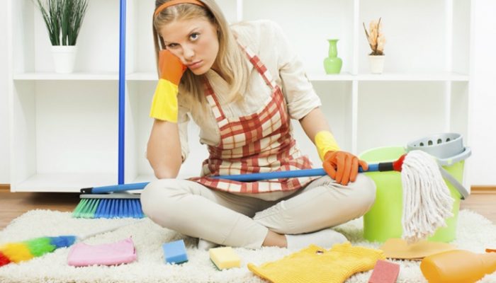5 claves para limpiar la casa cuando casi no estás