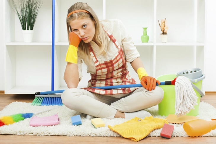 5 claves para limpiar la casa cuando casi no estás