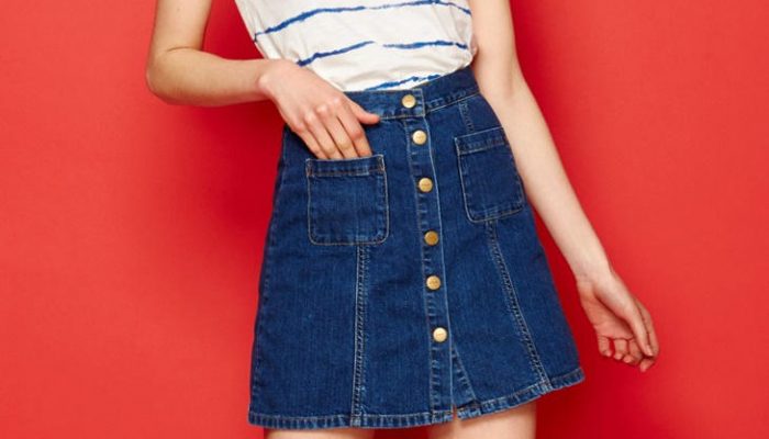 Falda vaquera, ¡una prenda que nunca pasa de moda!