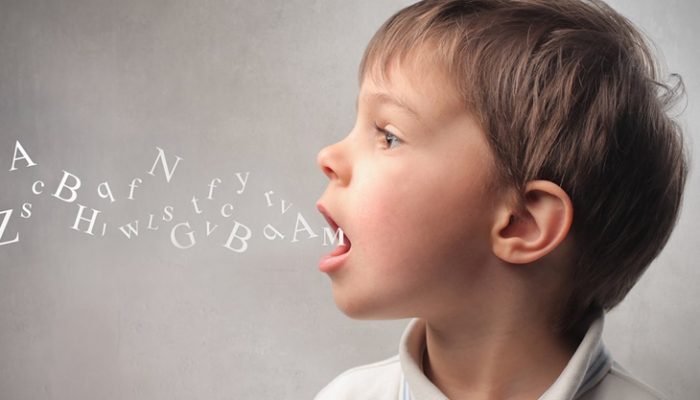 ¿Cuándo llevar al niño al logopeda? 5 señales de alarma