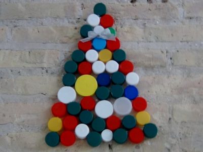 Manualidades de Navidad con tapones de plástico para niños: Las mejores