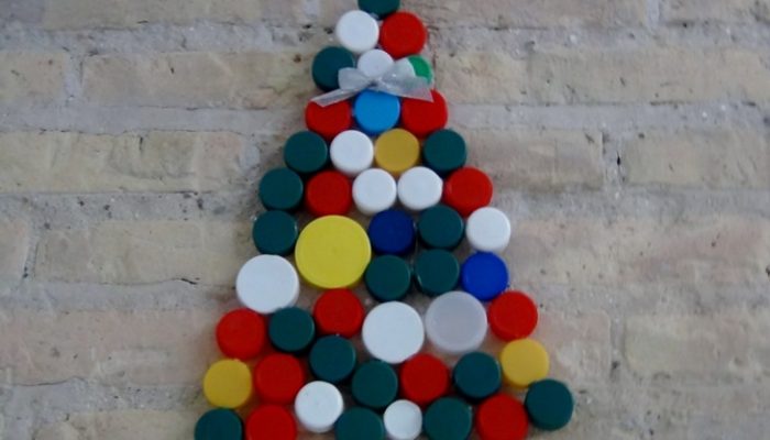 Manualidades de Navidad con tapones de plástico para niños: Las mejores