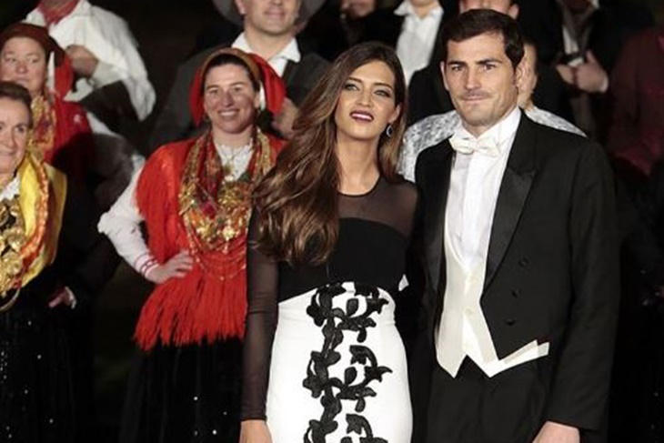 Sara Carbonero deslumbra en la cena con los Reyes vestida de Vicky Martín Berrocal