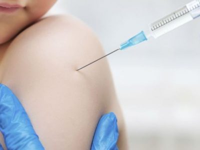 Vacuna de la meningitis B: Información, dosis y efectos secundarios