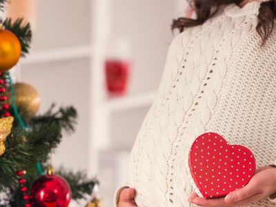 Mujeres embarazadas: ¡Cuidado con los excesos navideños!