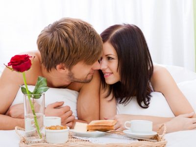 5 cosas que suelen hacer las parejas enamoradas