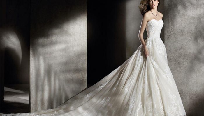 Vestidos de novia palabra de honor 2017, el escote ideal