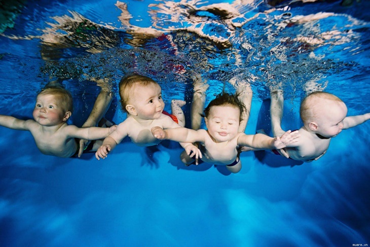 Beneficios de la natación para bebés: Uno a uno