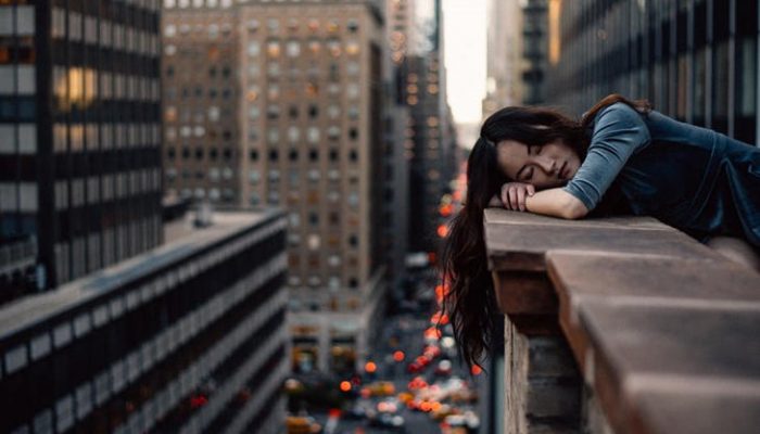5 trucos para que parezca que has dormido 8 horas