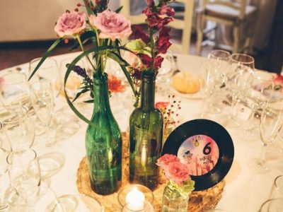 Carteles de mesas para bodas originales, ¡apunta estas ideas!