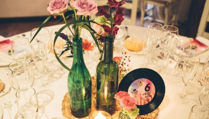 Carteles de mesas para bodas originales, ¡apunta estas ideas!